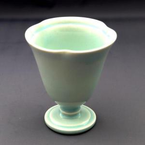 青白磁輪花ワインカップ