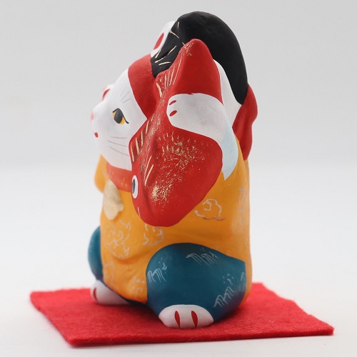 招き猫　神楽たいもちくん