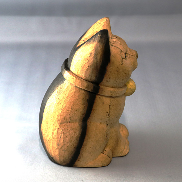 黒柿木彫　猫