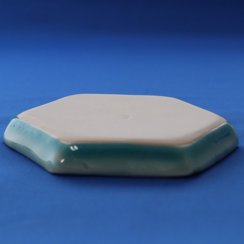 青釉六角小皿