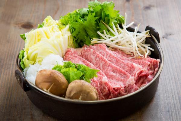 (A)しまね和牛肩ロース肉すき焼き用　600g(4～5人前)