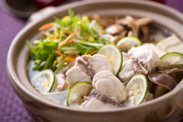 (A124)国産天然ふぐ鍋セット(鍋の素付き)4人前